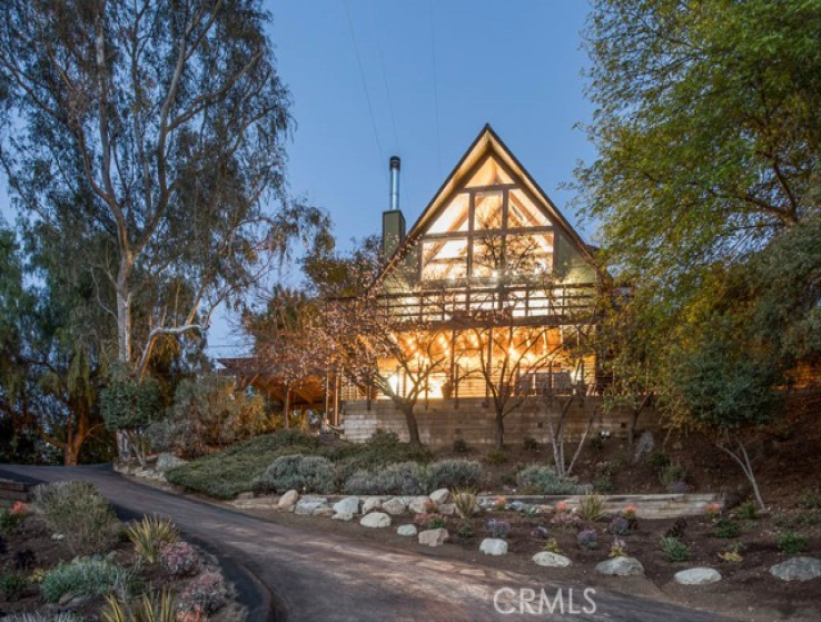 6 Bed Home for Sale in Topanga, California