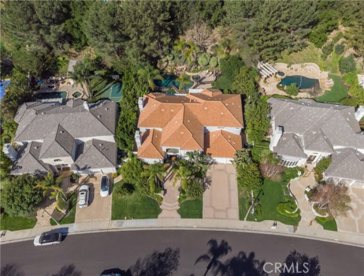 6 Bed Home for Sale in Calabasas, California