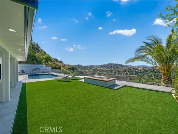 5 Bed Home for Sale in Calabasas, California