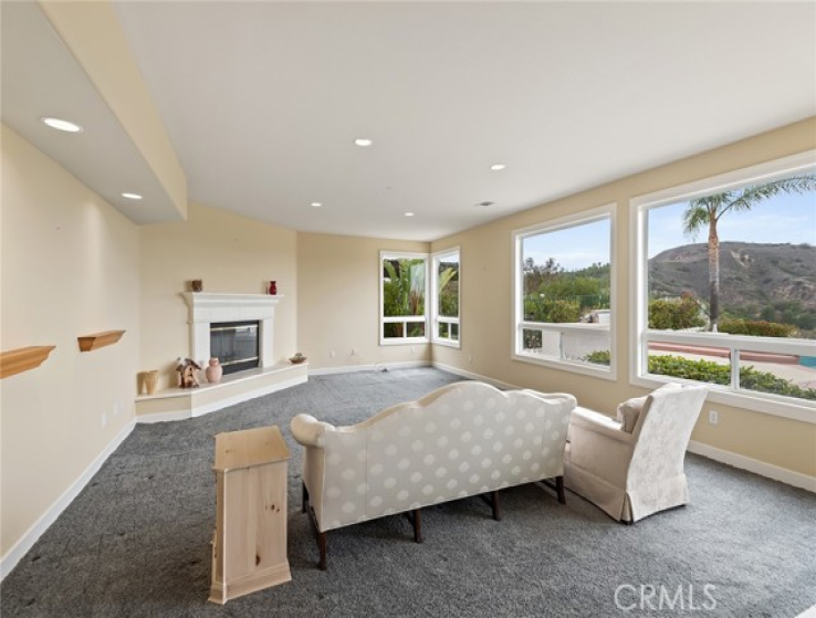 5 Bed Home for Sale in Calabasas, California