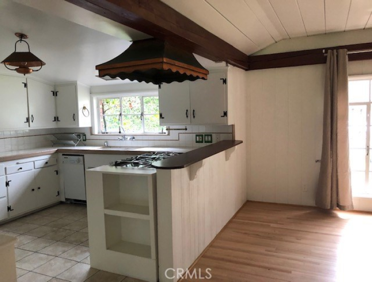 3 Bed Home to Rent in Studio City, California