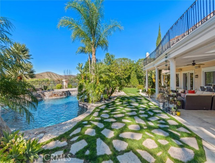 6 Bed Home for Sale in Calabasas, California