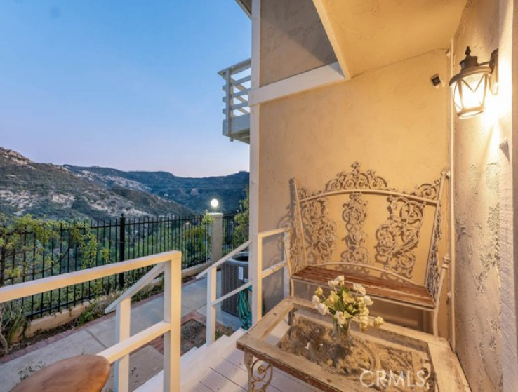 4 Bed Home for Sale in Calabasas, California