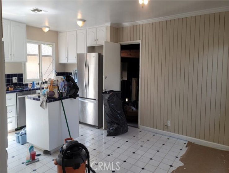 3 Bed Home to Rent in Canoga Park, California