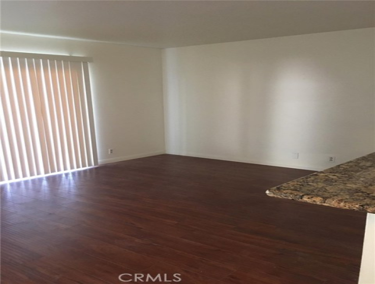 1 Bed Home to Rent in Valley Village, California