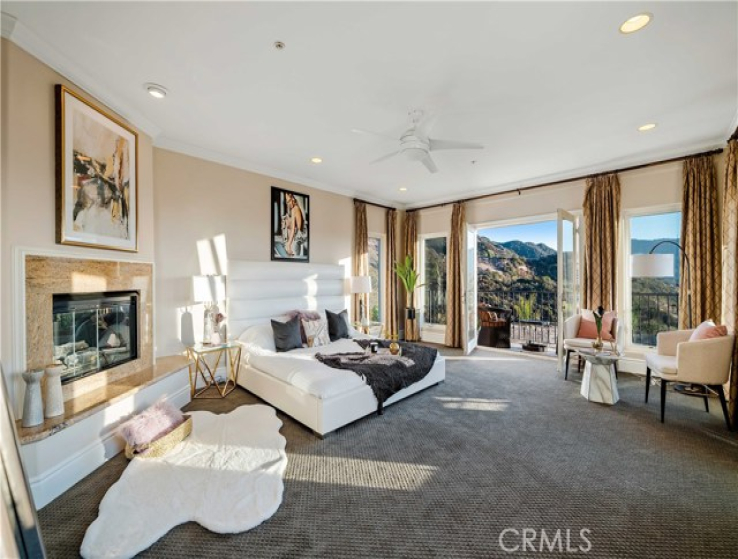 6 Bed Home for Sale in Calabasas, California