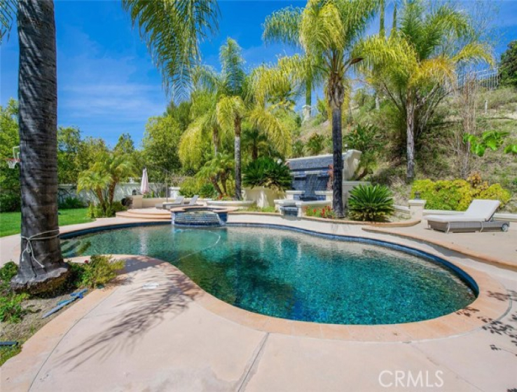 6 Bed Home for Sale in Calabasas, California