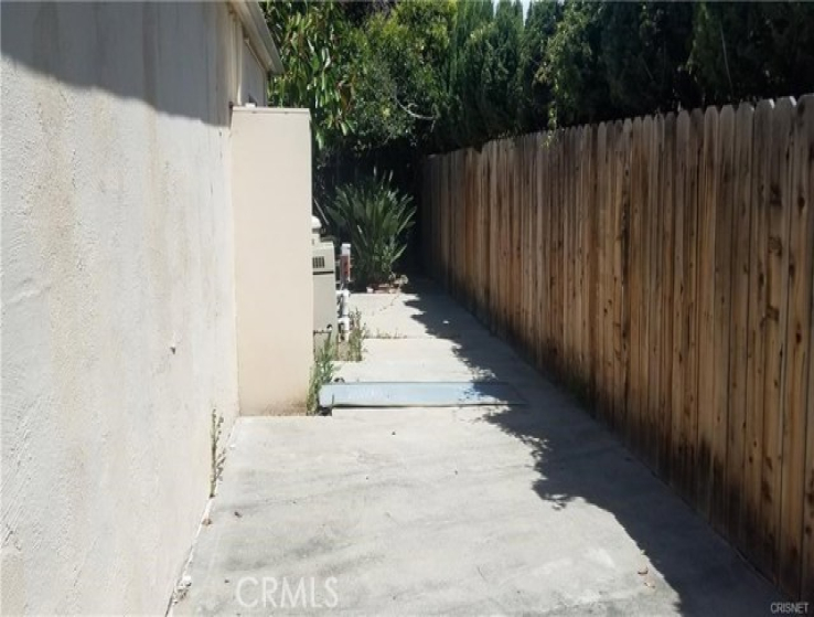 3 Bed Home for Sale in Hancock Park, California