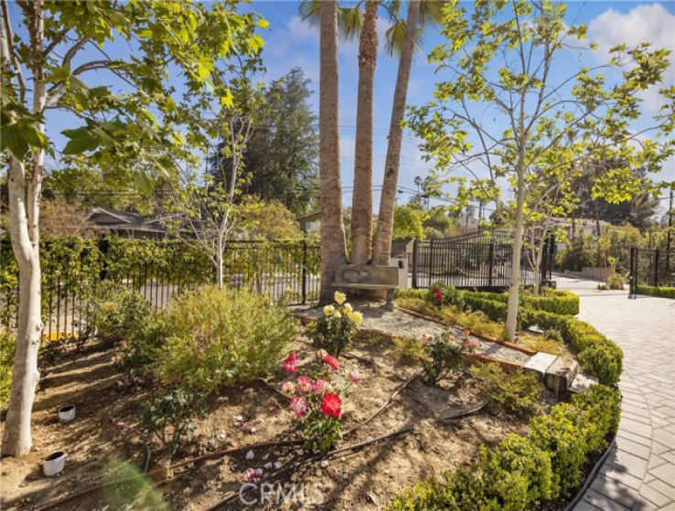 4 Bed Home for Sale in Woodland Hills, California