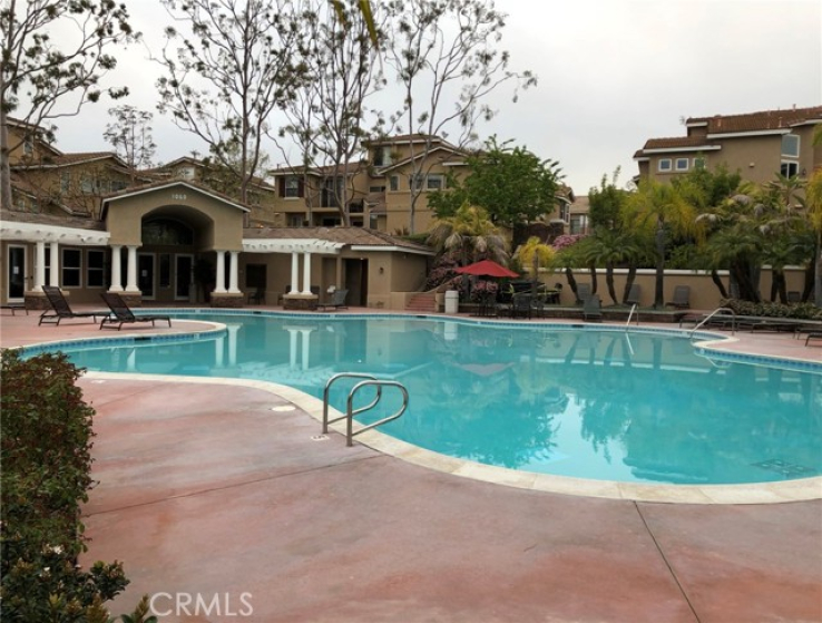 2 Bed Home to Rent in Anaheim Hills, California