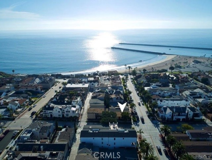 1 Bed Home to Rent in Corona del Mar, California