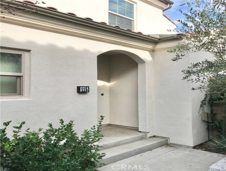 4 Bed Home to Rent in Irvine, California