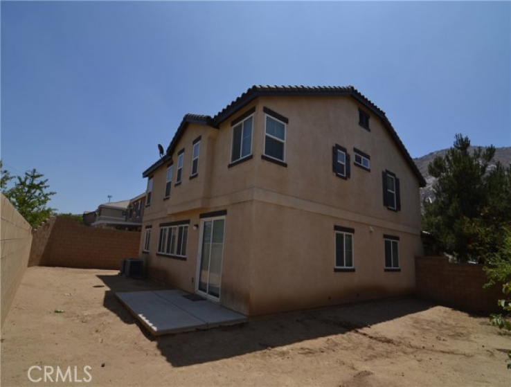 4 Bed Home to Rent in Fontana, California