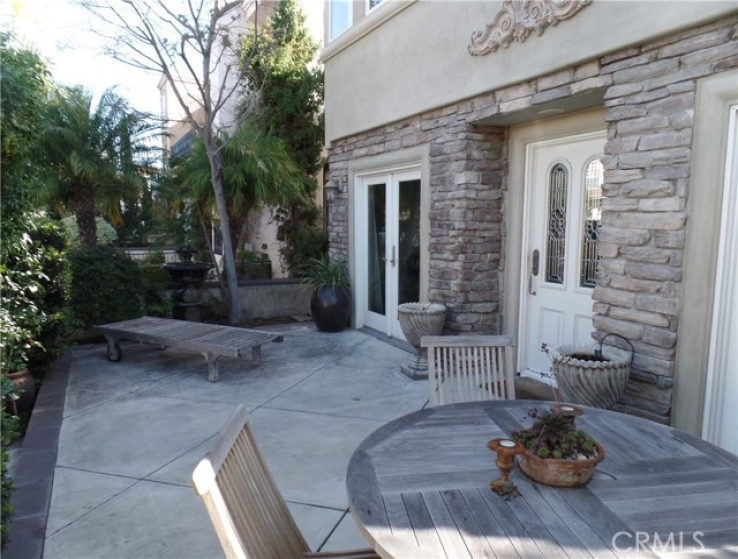 2 Bed Home to Rent in Corona del Mar, California