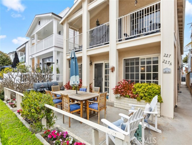 4 Bed Home for Sale in Newport Beach, California