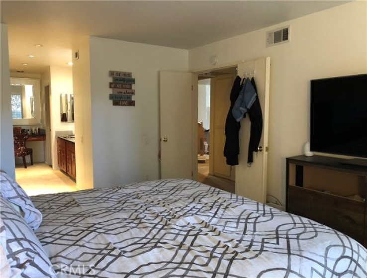 2 Bed Home to Rent in Irvine, California