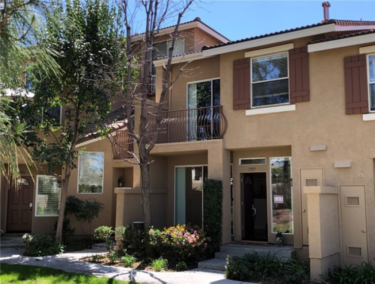 2 Bed Home to Rent in Anaheim Hills, California