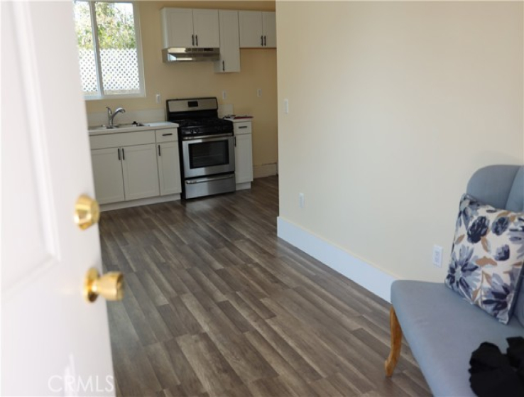 1 Bed Home to Rent in Lakeview Terrace, California