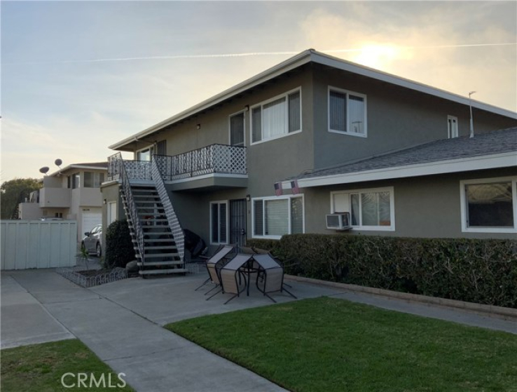  Income Home for Sale in Costa Mesa, California