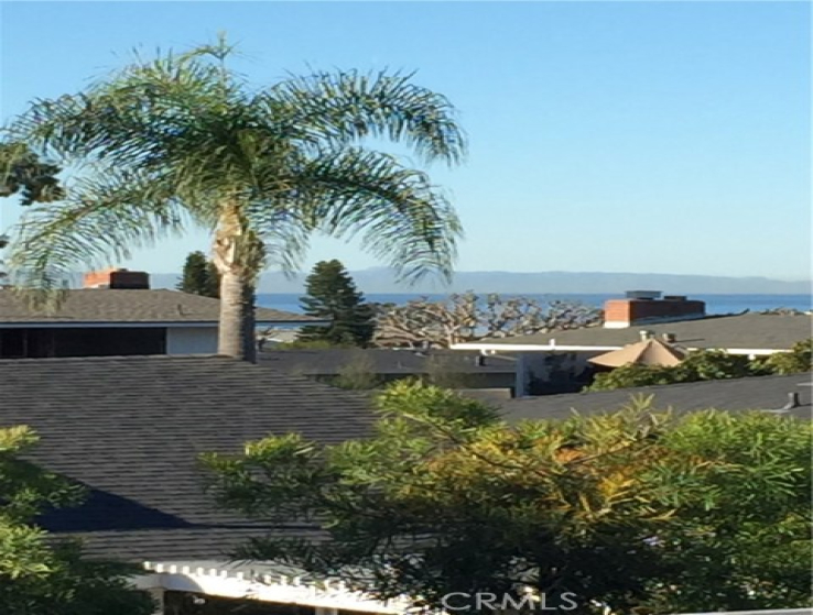 3 Bed Home to Rent in Corona del Mar, California