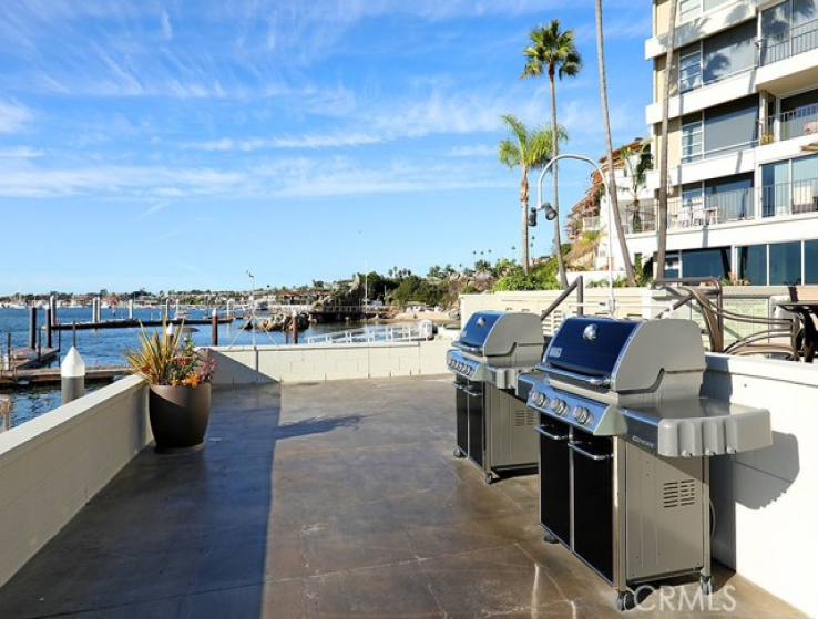 2 Bed Home for Sale in Corona del Mar, California