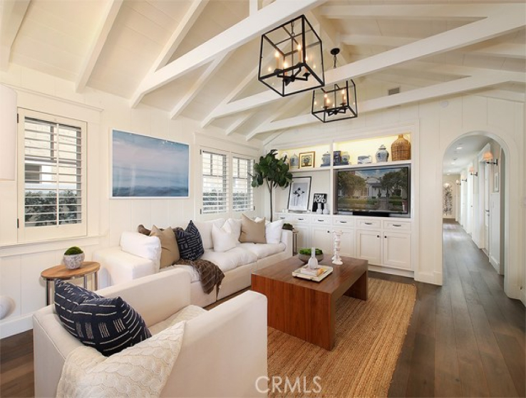 4 Bed Home for Sale in Corona del Mar, California