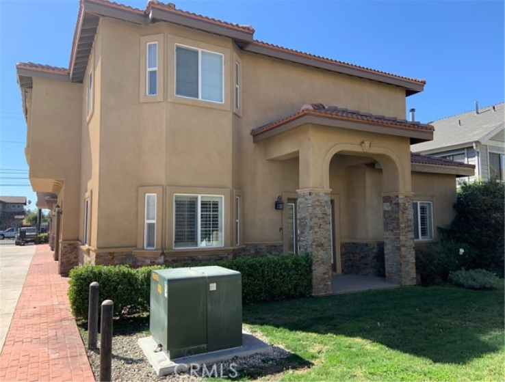 4 Bed Home to Rent in Pomona, California