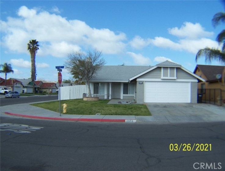 3 Bed Home to Rent in Perris, California