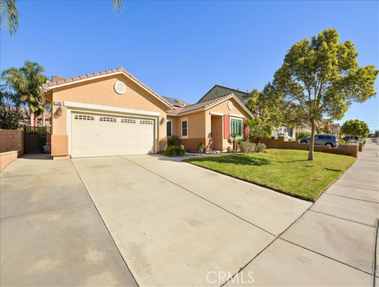 4 Bed Home to Rent in Jurupa Valley, California