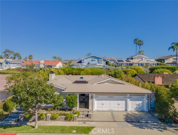 4 Bed Home to Rent in Corona del Mar, California