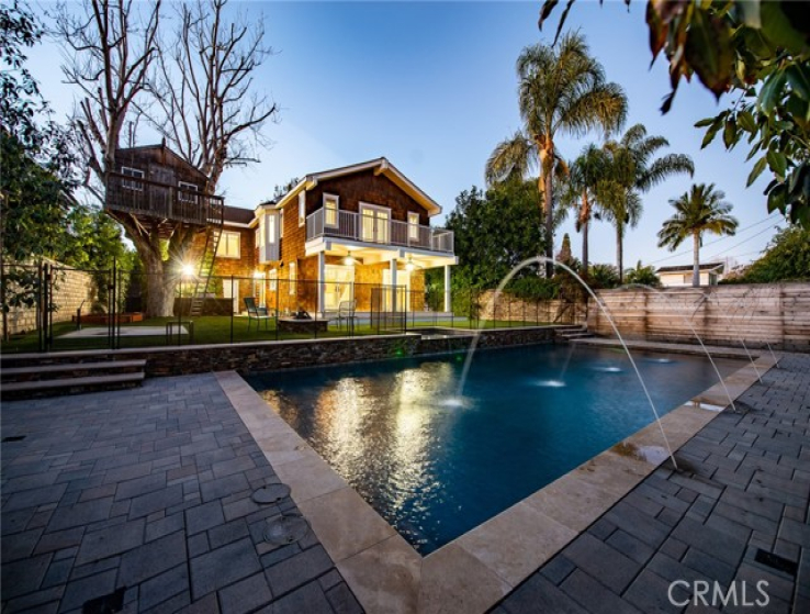 4 Bed Home for Sale in Newport Beach, California