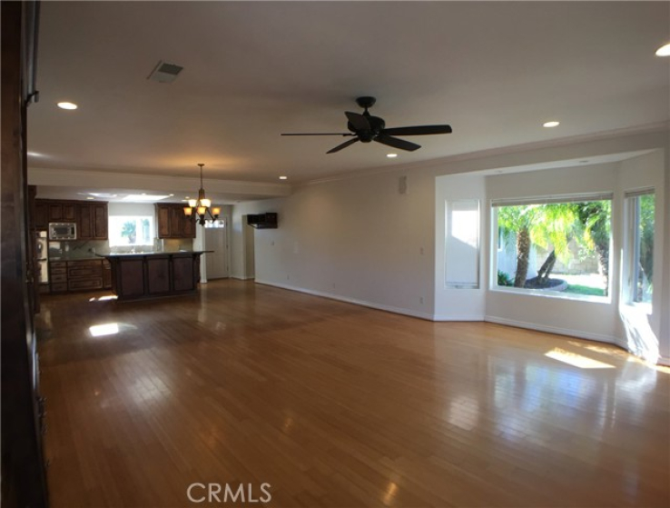 4 Bed Home to Rent in Huntington Beach, California