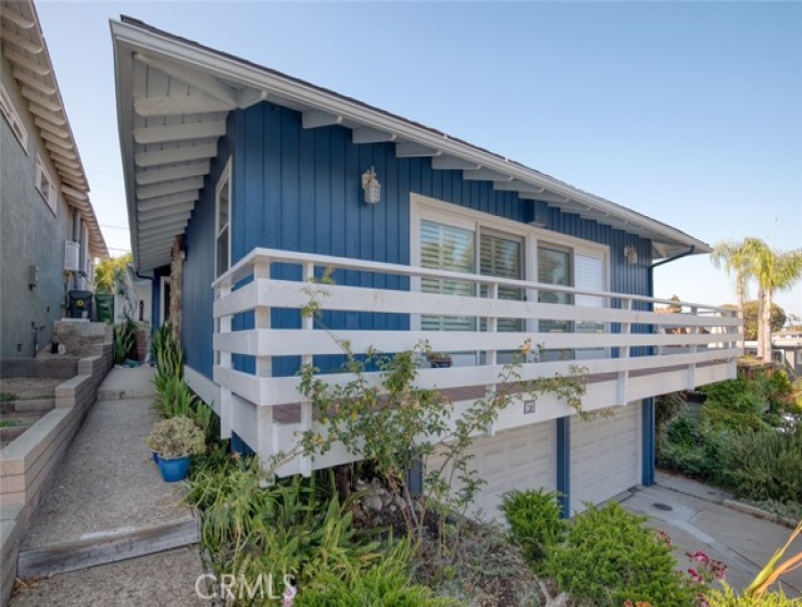 4 Bed Home to Rent in Manhattan Beach, California