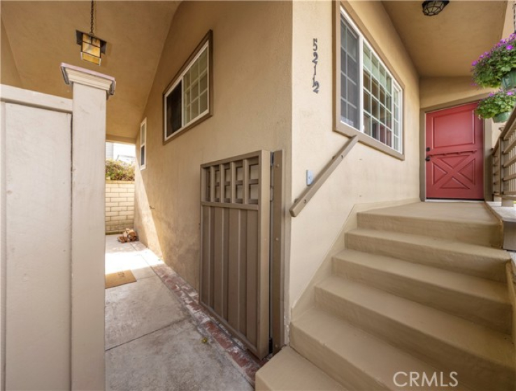 1 Bed Home to Rent in Corona del Mar, California