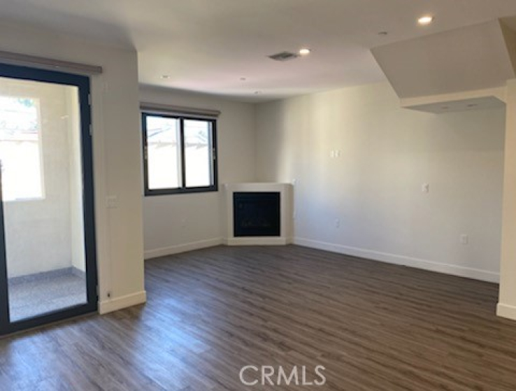 3 Bed Home to Rent in Hollywood, California