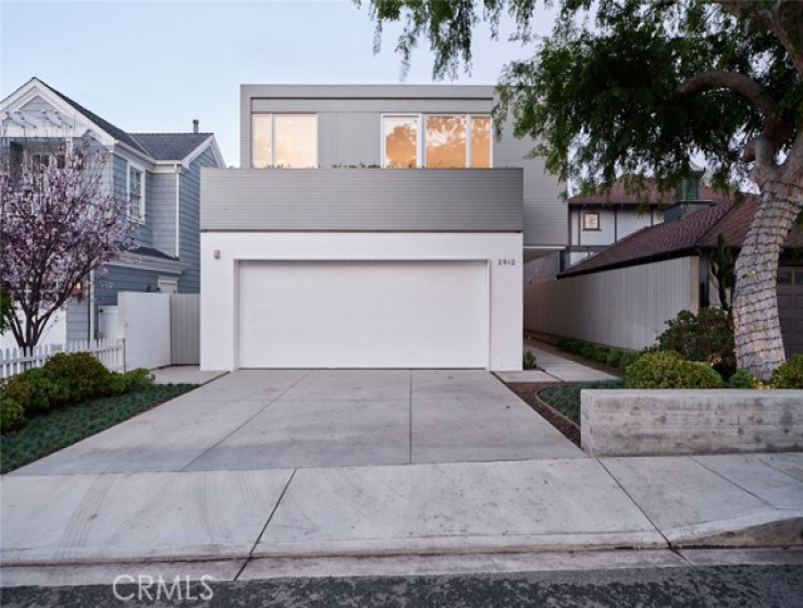 4 Bed Home for Sale in Manhattan Beach, California