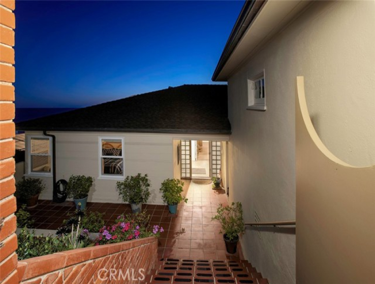 4 Bed Home for Sale in Laguna Beach, California