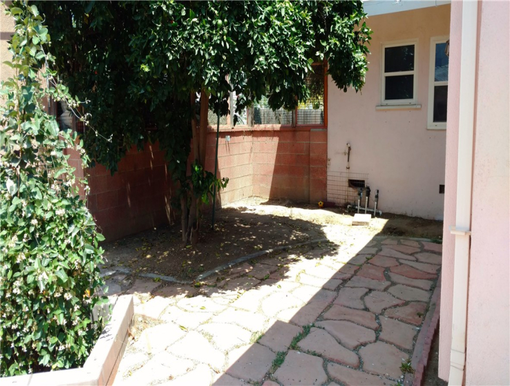 3 Bed Home to Rent in Anaheim, California