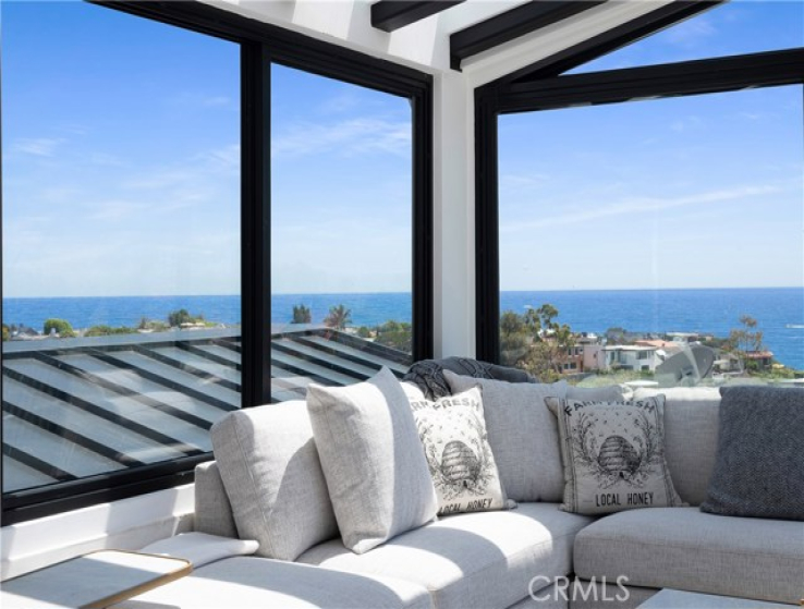 4 Bed Home for Sale in Corona del Mar, California