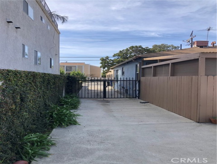 3 Bed Home to Rent in Mar Vista, California