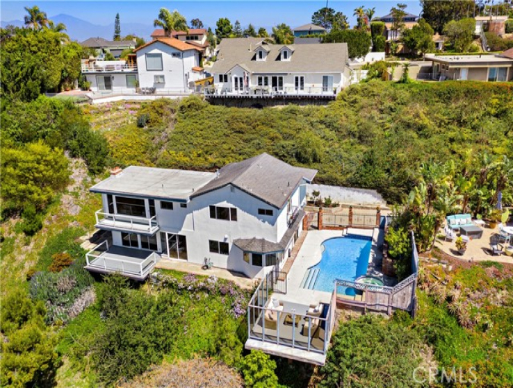 4 Bed Home for Sale in Laguna Beach, California