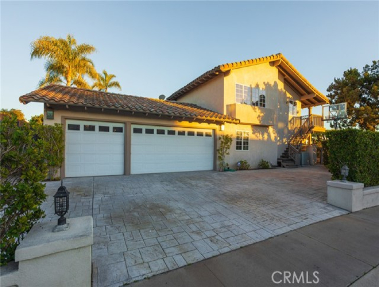 4 Bed Home for Sale in Newport Beach, California