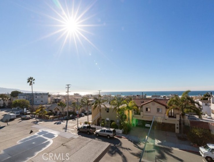 3 Bed Home to Rent in Hermosa Beach, California