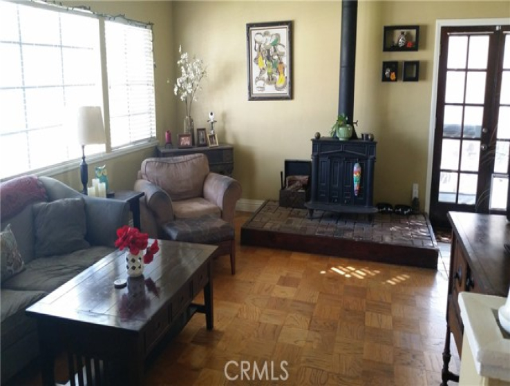 4 Bed Home to Rent in La Mirada, California