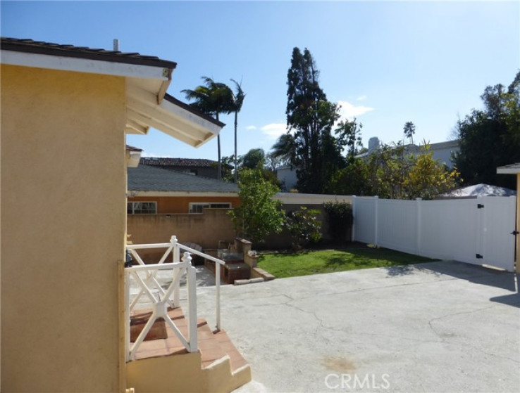 3 Bed Home to Rent in Manhattan Beach, California