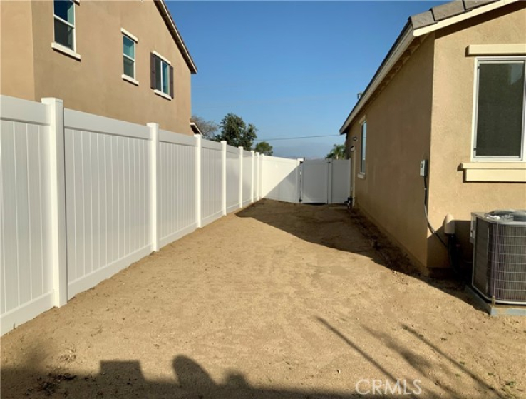 4 Bed Home to Rent in Perris, California