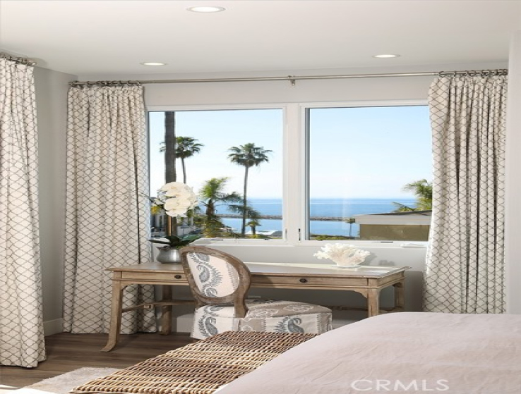 2 Bed Home for Sale in Corona del Mar, California