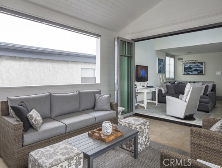 2 Bed Home for Sale in Corona del Mar, California