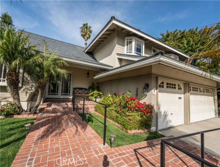 4 Bed Home for Sale in Newport Beach, California