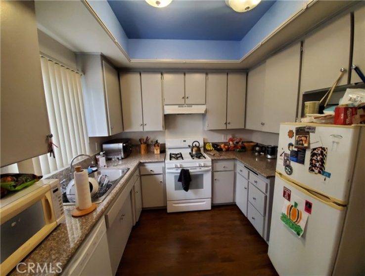 12 Bed Home to Rent in Studio City, California